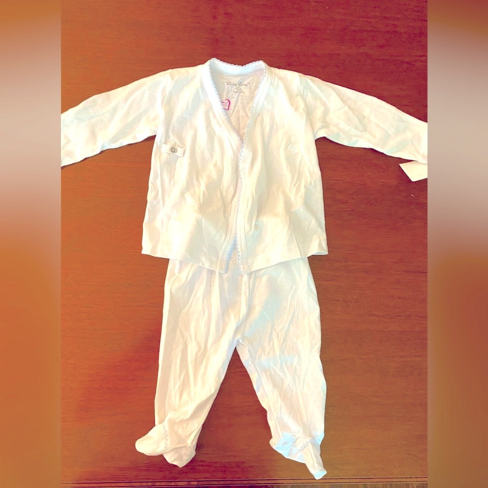 kissy kissy Set/3 Top 0-3 mos and two bottoms 0-3mos and 3-6 mos. White /bl.